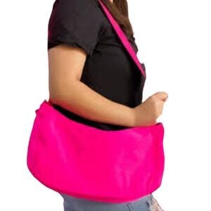 New Crossbody/Shoulder Bag In Pink 🌺